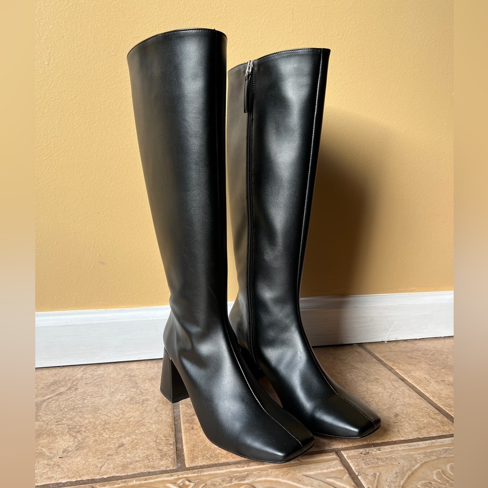 SVEGAN Chalk Vegan Leather Knee High Boot - Black - Alohas